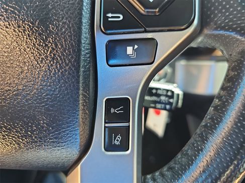 Used 2018 Toyota Tacoma SR5 image 24