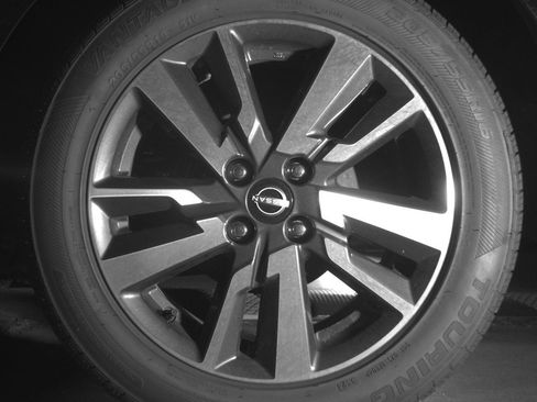 Used 2025 Nissan Versa SV FWD image 11