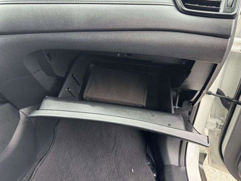 Used 2019 Nissan Rogue SV FWD image 58