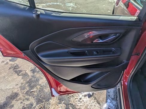 Used 2024 GMC Terrain SLE w/ Driver Convenience Package image 28