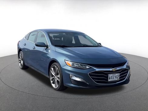 Used 2024 Chevrolet Malibu LT image 3