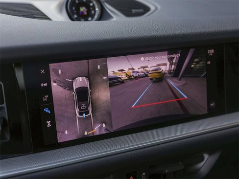 Certified 2025 Porsche Cayenne E-Hybrid Coupe image 23