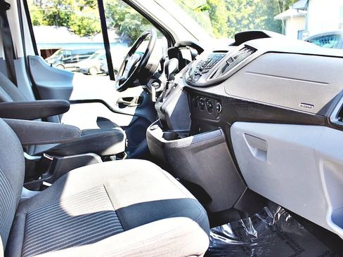 Used 2017 Ford Transit 350 XLT image 27