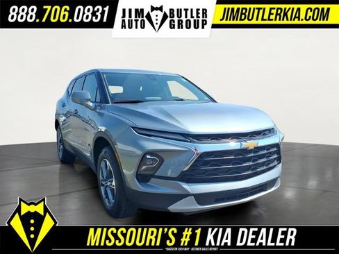 Used 2025 Chevrolet Blazer LT FWD image 25