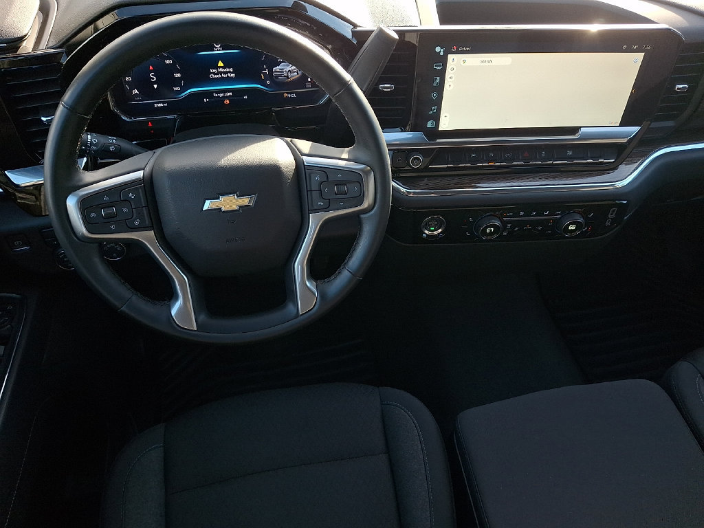 Used 2024 Chevrolet Silverado 1500 LT AWD/4WD image 11