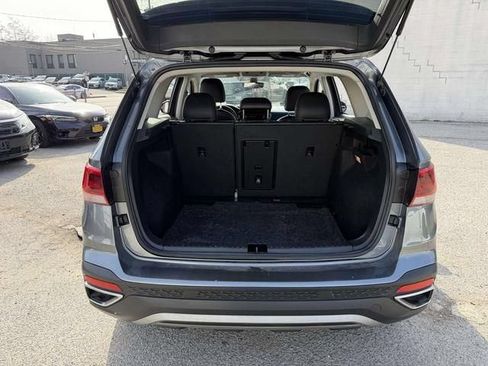 Used 2023 Volkswagen Taos SE FWD image 21