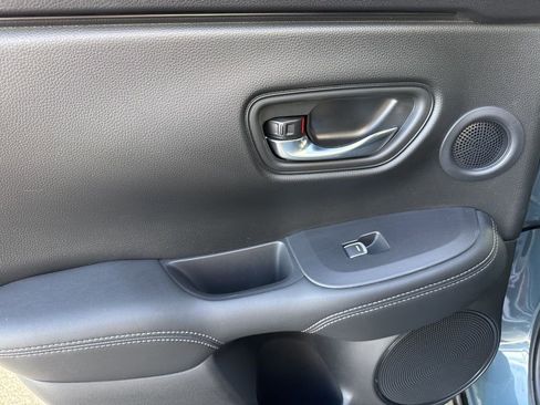 Used 2023 Honda HR-V EX-L image 11