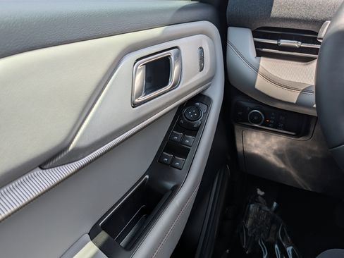 New 2026 Ford Explorer Active w/ Active Comfort Package AWD/4WD image 26