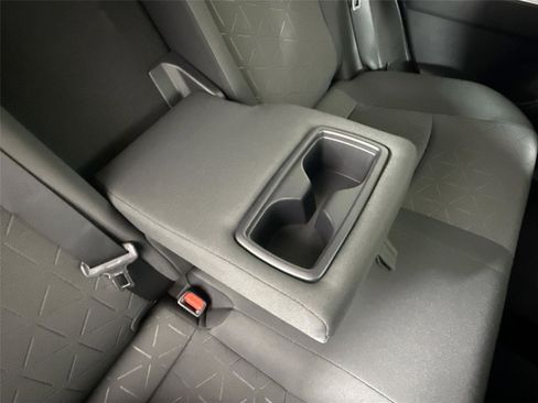 Used 2022 Toyota RAV4 XLE image 37