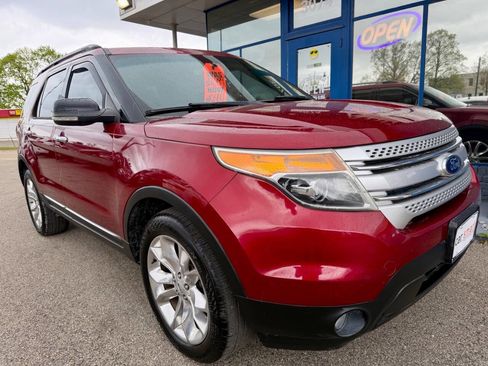 Used 2013 Ford Explorer XLT AWD/4WD image 4