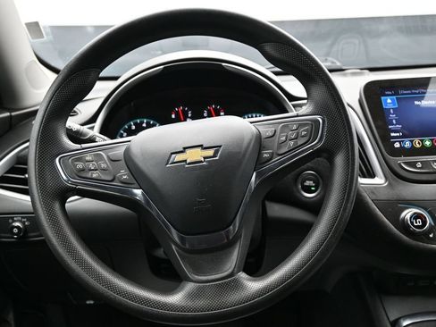 Used 2023 Chevrolet Malibu LT FWD image 14