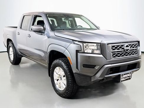 Used 2022 Nissan Frontier SV AWD/4WD image 3