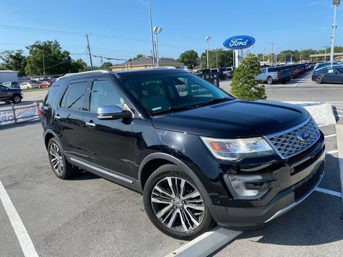 Used 2017 Ford Explorer Platinum AWD/4WD image 1
