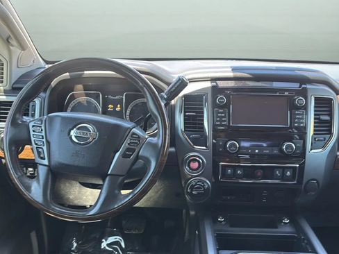 Used 2017 Nissan Titan Platinum Reserve AWD/4WD image 10