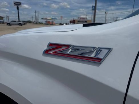 Used 2022 Chevrolet Silverado 1500 LT AWD/4WD image 10