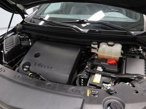 Used 2023 Buick Enclave Essence w/ Experience Buick Package image 14