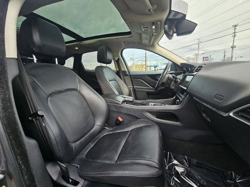 Used 2019 Jaguar F-PACE Premium image 48
