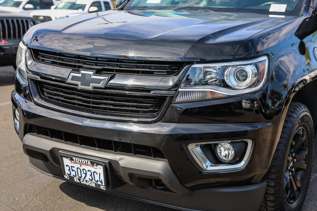 Used 2018 Chevrolet Colorado Z71 w/ Z71 Midnight Edition AWD/4WD image 17