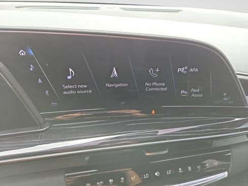 Used 2023 Cadillac Escalade Sport AWD/4WD image 17