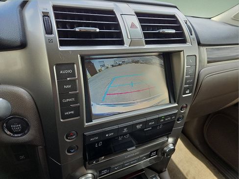 Used 2016 Lexus GX 460 w/ Premium Package image 17