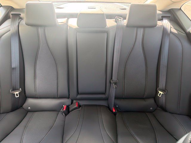 Used 2023 Acura TLX w/ Technology Package FWD image 11