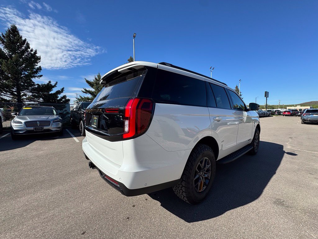 Used 2025 Ford Expedition Tremor AWD/4WD image 8