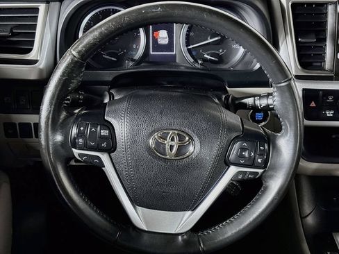 Used 2019 Toyota Highlander XLE w/ Protection Package #3 FWD image 13