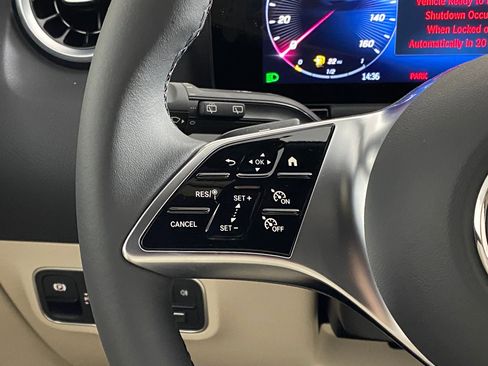 Used 2025 Mercedes-Benz GLA 250 4MATIC image 16