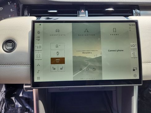 New 2024 Land Rover Discovery Sport Dynamic SE image 17