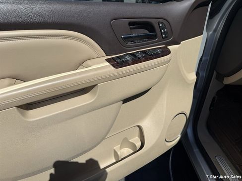 Used 2011 GMC Yukon Denali AWD/4WD image 7