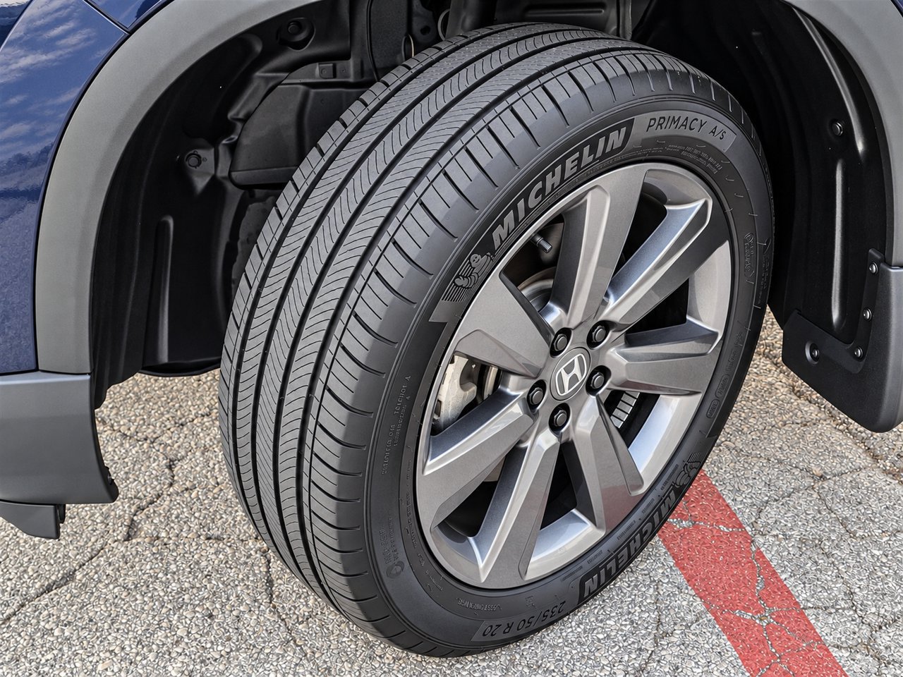 Used 2025 Honda Pilot Sport image 11