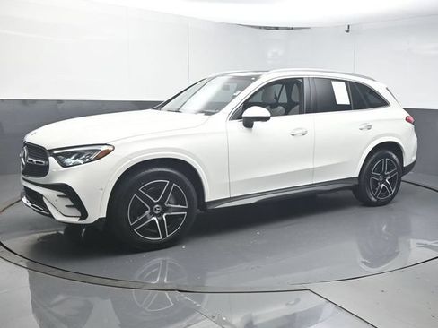 Used 2026 Mercedes-Benz GLC 300 image 4