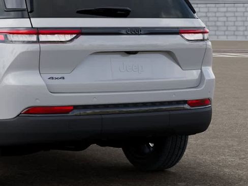 New 2025 Jeep Grand Cherokee Limited AWD/4WD image 13