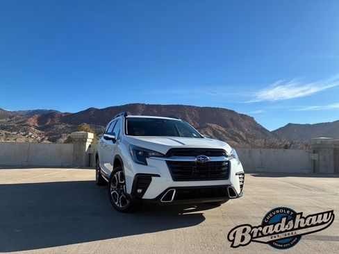 Used 2023 Subaru Ascent Touring image 2