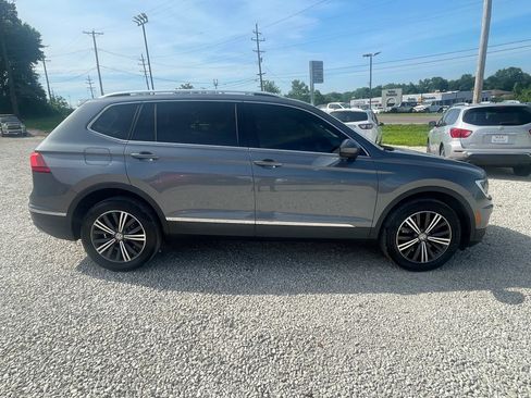 Used 2018 Volkswagen Tiguan SEL FWD image 6