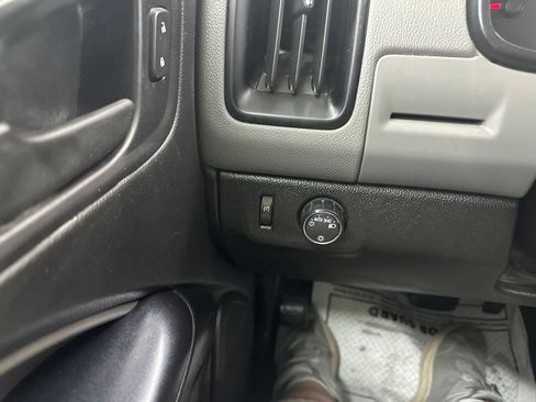 Used 2017 Chevrolet Colorado W/T RWD image 42