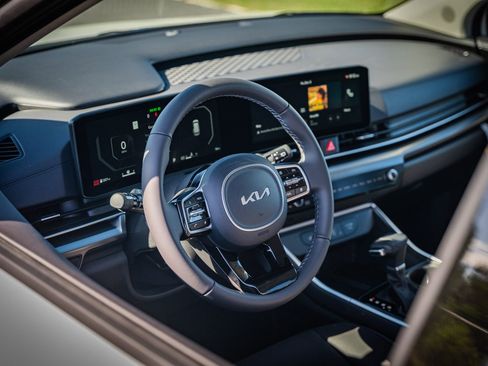 New 2026 Kia Carnival SX image 20