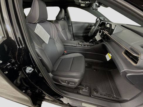 New 2026 Toyota Crown Signia AWD/4WD image 18