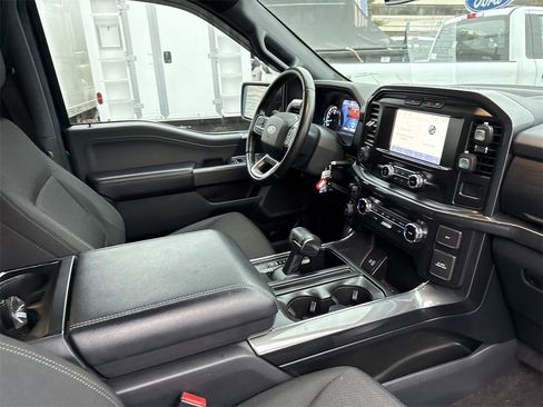 Used 2022 Ford F150 XLT w/ XLT Black Appearance Package image 24