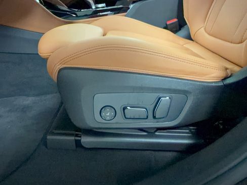 Certified 2025 BMW X4 xDrive30i AWD/4WD image 16