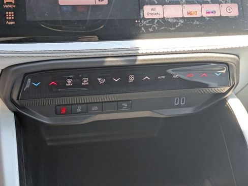 New 2026 Jeep Cherokee Limited AWD/4WD image 19