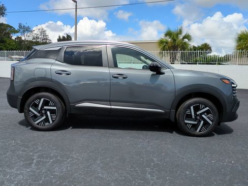 New 2026 Nissan Kicks SV FWD image 3