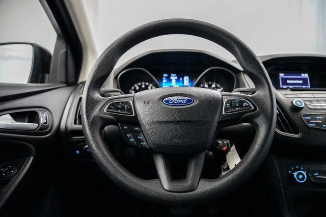 Used 2016 Ford Focus SE FWD image 48