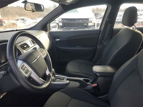 Used 2011 Chrysler 200 Touring w/ Cold Weather Group image 10