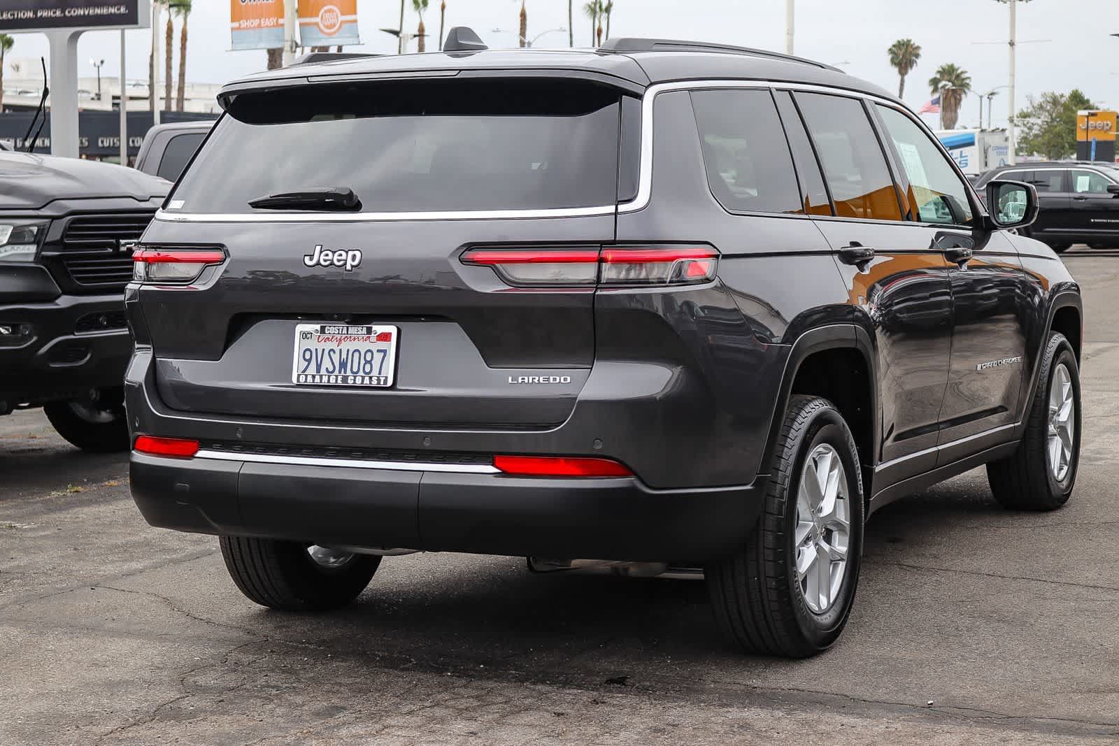 Used 2025 Jeep Grand Cherokee L Laredo RWD image 4