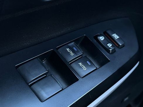 Used 2018 Toyota Tundra Limited w/ Limited Premium Package image 32