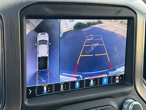 Used 2022 GMC Sierra 3500 Denali w/ Denali Ultimate Package image 19