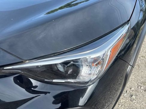 Used 2024 Subaru Crosstrek 2.0i Premium AWD/4WD image 2