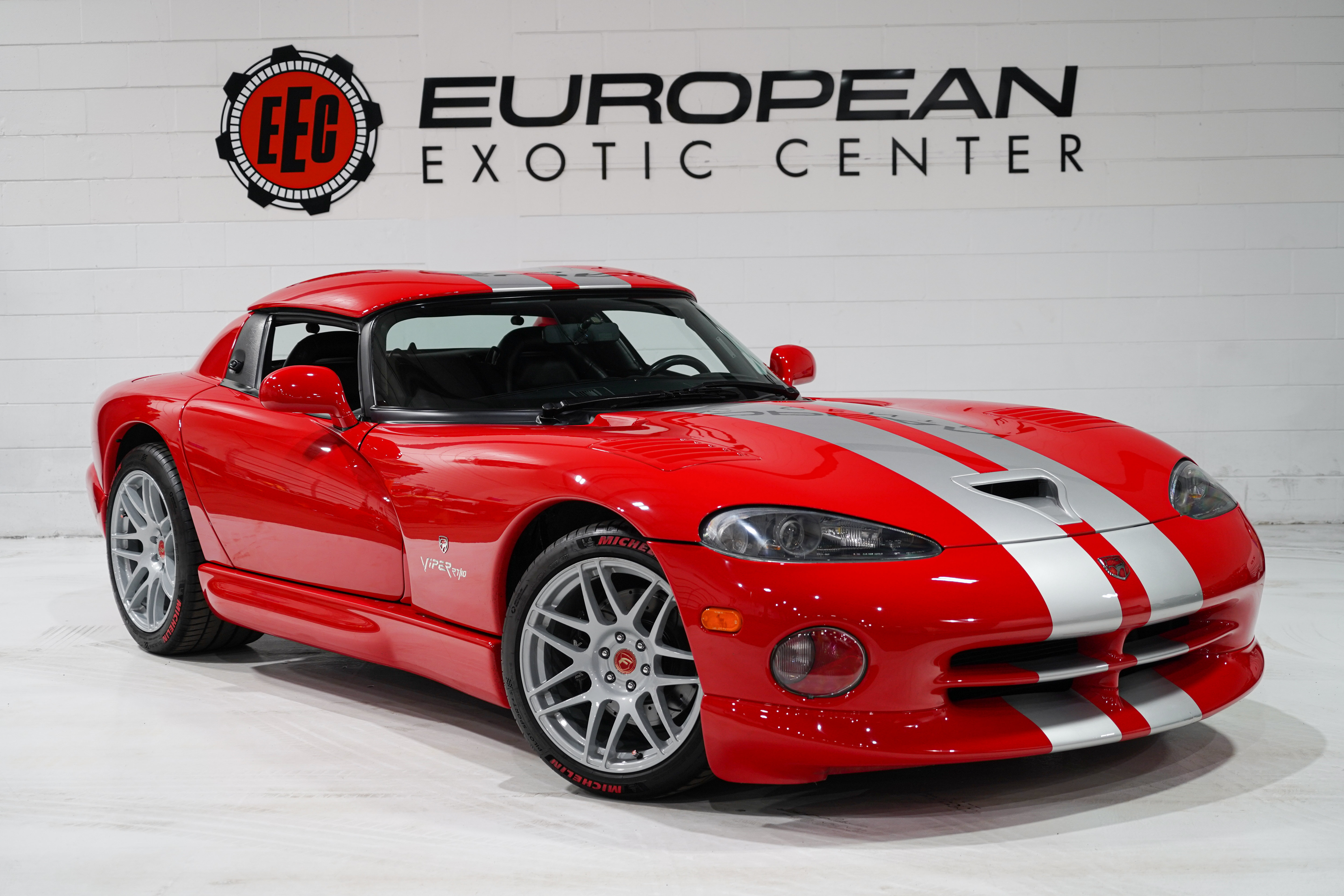 Used 1998 Dodge Viper RT/10 RWD image 1