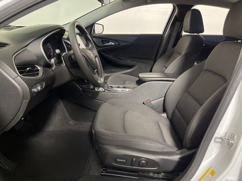 Used 2024 Chevrolet Malibu LT FWD image 12
